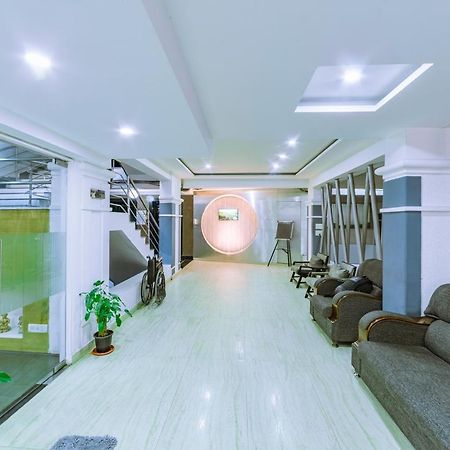 Hotel Athome , Whitefields, Kondapur Haydarabad Dış mekan fotoğraf